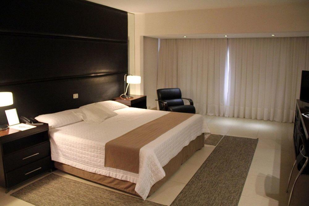 Yacht & Golf Club Paraguayo, A Tribute Portfolio Resort Lambare Ngoại thất bức ảnh