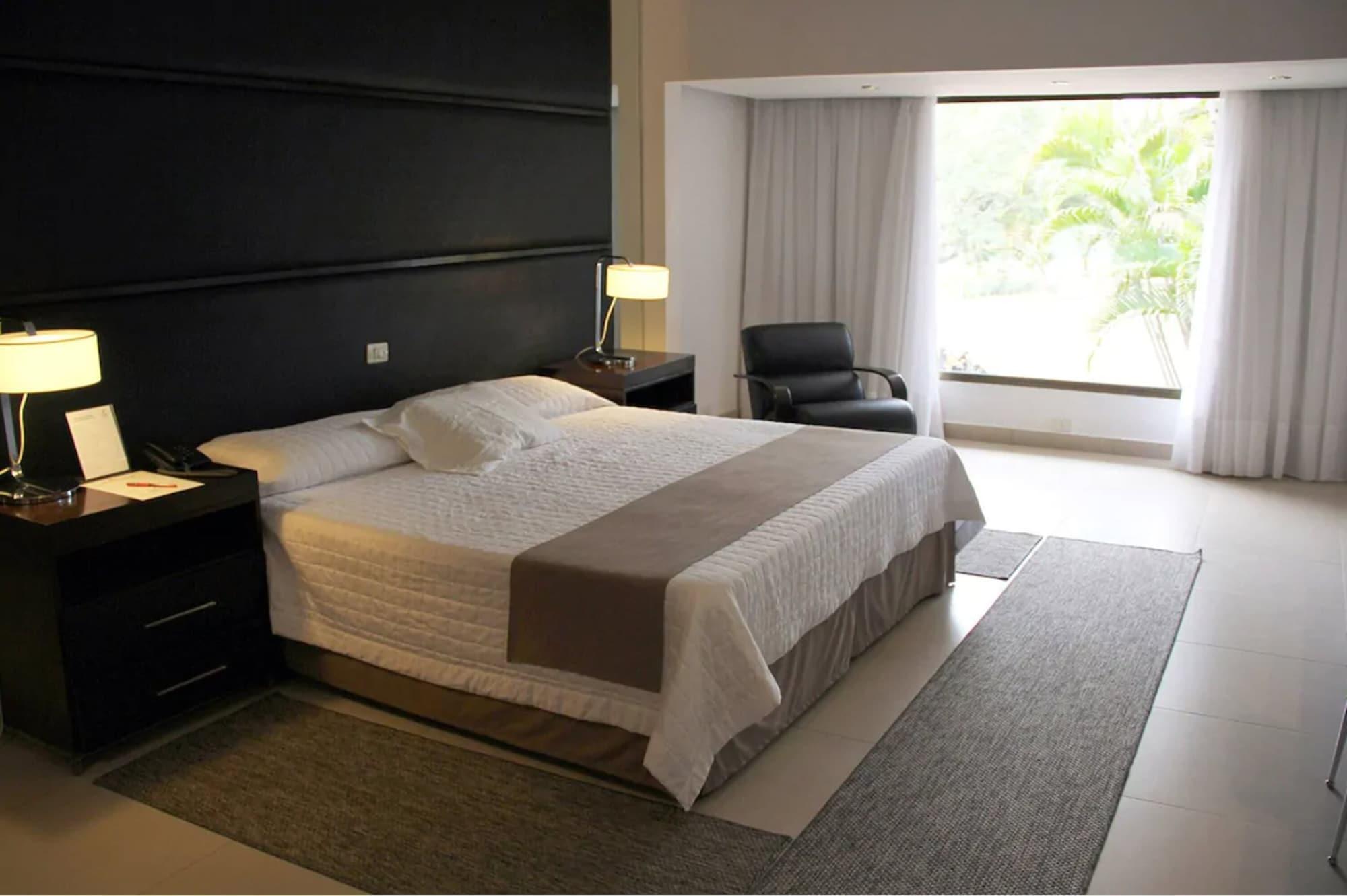 Yacht & Golf Club Paraguayo, A Tribute Portfolio Resort Lambare Ngoại thất bức ảnh