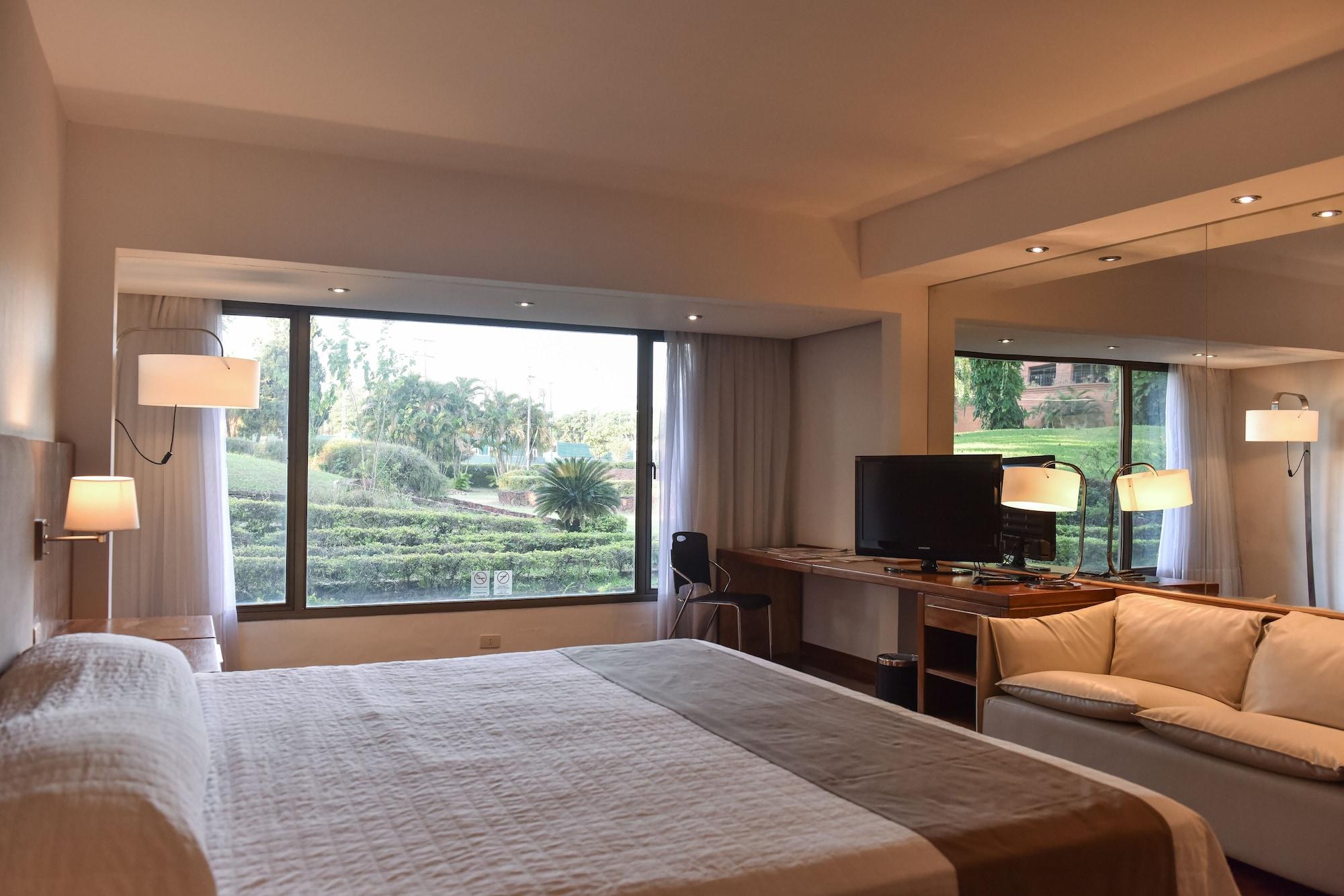 Yacht & Golf Club Paraguayo, A Tribute Portfolio Resort Lambare Ngoại thất bức ảnh