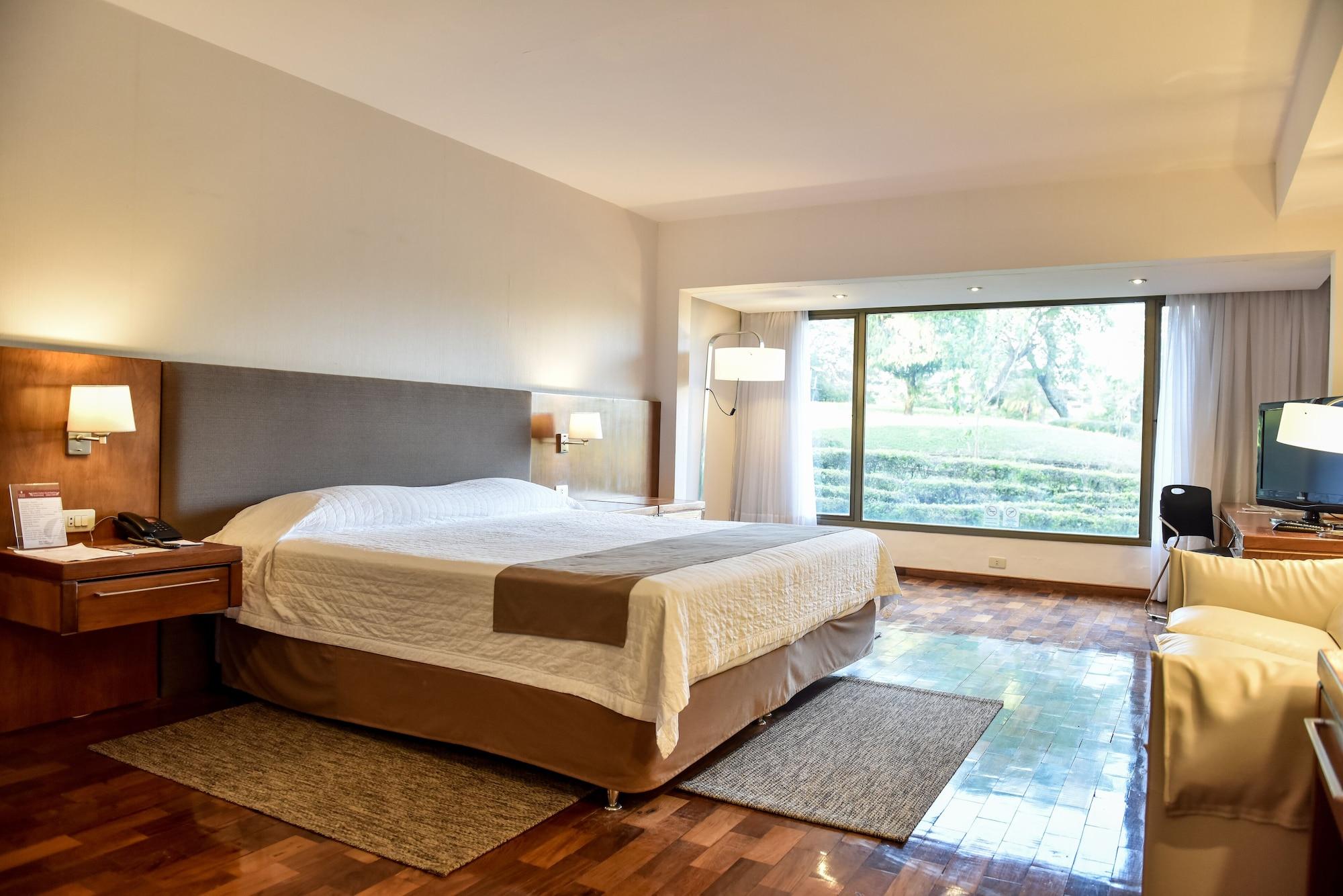 Yacht & Golf Club Paraguayo, A Tribute Portfolio Resort Lambare Ngoại thất bức ảnh